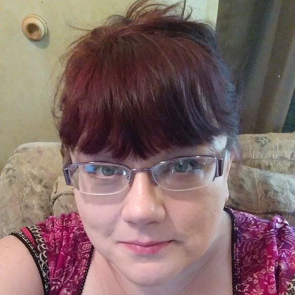 Meet your Posher, Tabitha - Picture 1 of 1